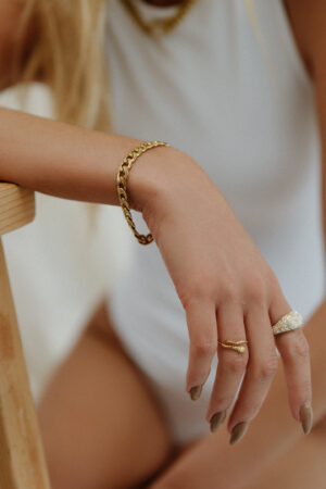 Pressed-Chain-Bracelet-Gold
