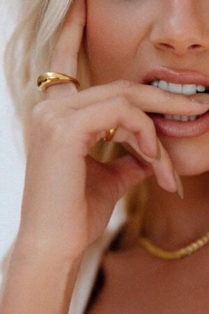 Chunky-Bold-Ring-Gold