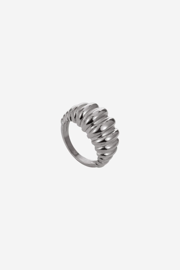 Ribbed-Dome-Ring-Silver