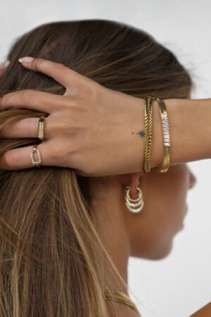 Strass-Studded-Snake-Bracelet-Gold