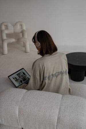 Longsleeve-Oat-1-min