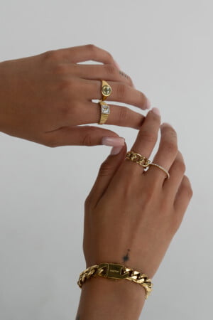 Naetur-Claspe-Bracelet-Gold