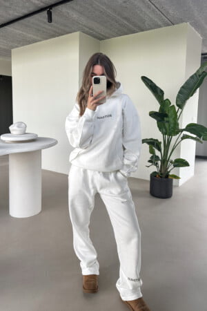 Oversized-Hoodie-White-1