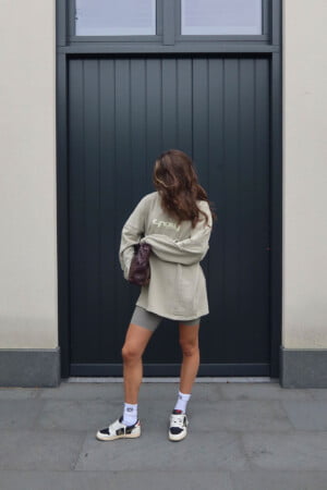 Oversized-Sweater-Taupe-5-min